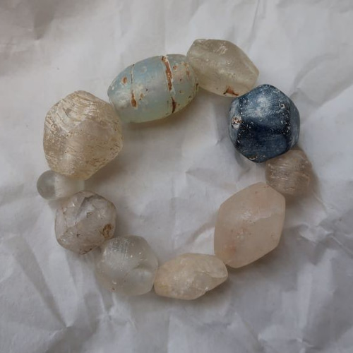 ★Y0302★アンティーク　ブレスレット　テラコッタ　ガラスビーズ 秋色オレンジとブラウンのガラスビーズブレスレット | iichi