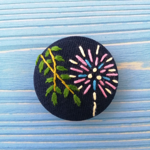 ハンドメイド刺繍ブローチ　bulaunbulaun様ご確認ページです。 楽天市場】［刺繍ブローチ］幾何学柄 丸Made in japan刺繍