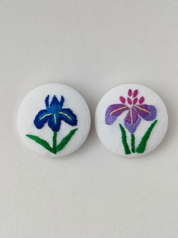 あやめ花菖蒲の刺繍ブローチ（青） 5枚目の画像