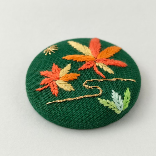 まなみんです様専用 秋のブーケブローチ＋紅葉の立体刺繍
