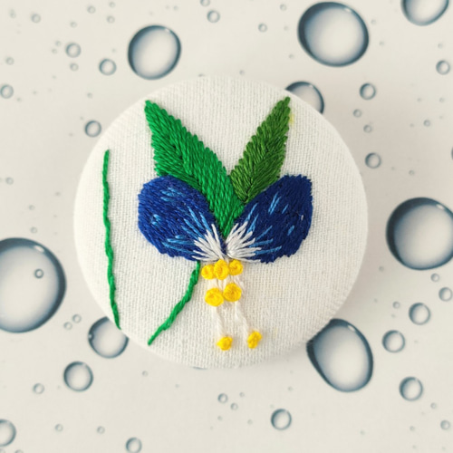 受注制作】爽やかブルーのツユクサ刺繍ブローチor刺繍ヘアゴム