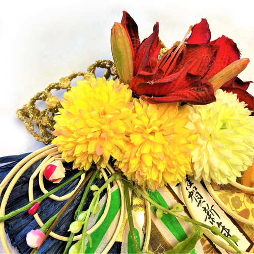 しめ縄飾り 色とりどりの花