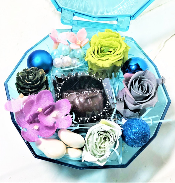 プリザーブドフラワー と チョコレート キャンドル のダイヤモンドボックス バレンタインデー フラワーボックス ブルーA 2枚目の画像