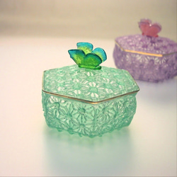 ガラスの小物入れ (グリーン) 受注制作品 その他ケース 三田木精庵