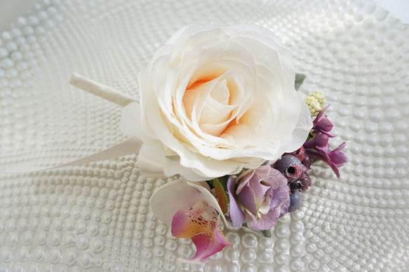 羅斯和塵埃鏡雲集的蘭花花束和胸花〜玫瑰和蘭花的歌姬〜 第5張的照片