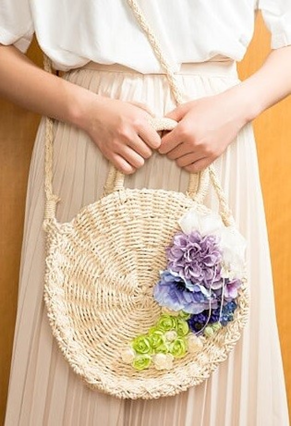 享受夏日清爽的色彩♪花卉裝飾單肩包 第4張的照片