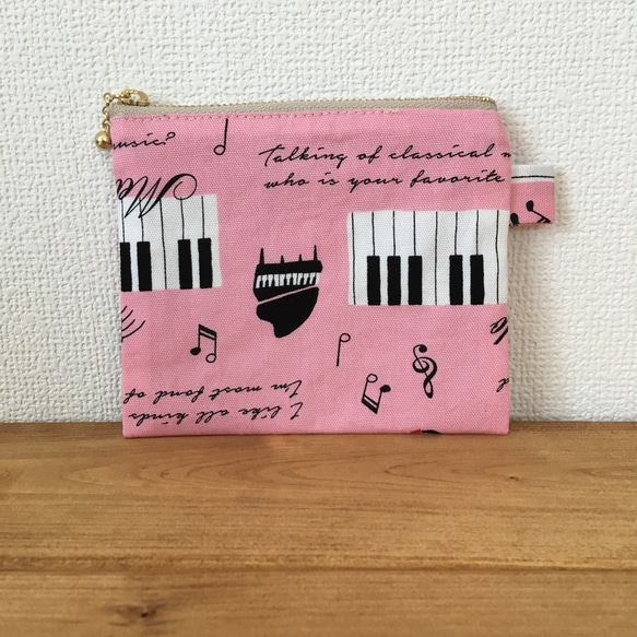 【送料無料】ミニフラットポーチ（ピンク ピアノ柄） 2枚目の画像