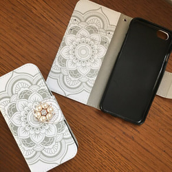 【iphone5/5S/SE】ホワイトロータス手帳型ケース 2枚目の画像
