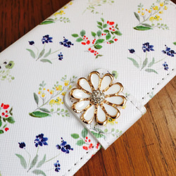 【XperiaZ3】白ケース花柄（穴2）手帳型★菊花ビジュー 2枚目の画像