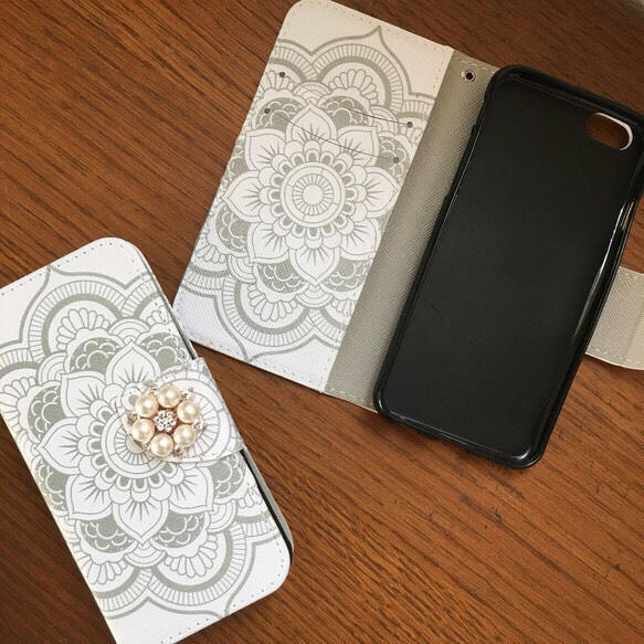 【iphone5C】ホワイトロータス手帳型ケース 2枚目の画像