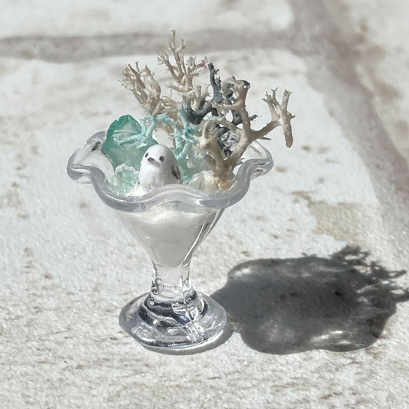 シマエナガと氷の世界のミニチュア[グラス] 8枚目の画像