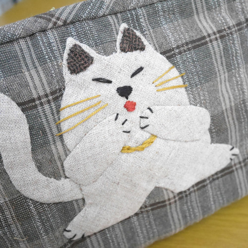 送料無料☆猫ちゃんが可愛いパッチワークキルトのポーチ ポーチ