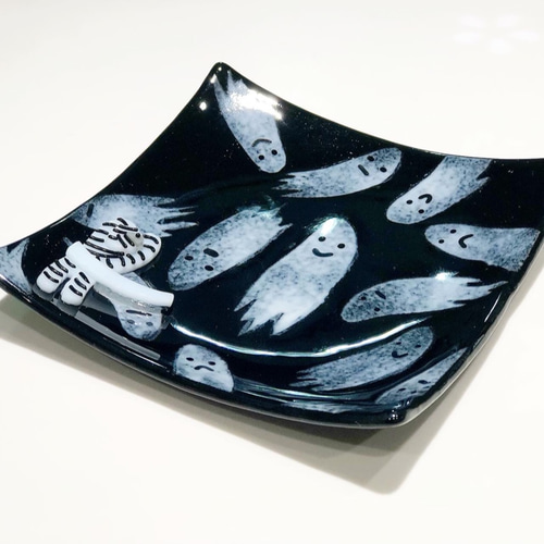 ハロウィン】オバケ柄のお皿（ミイラ） 中皿 petit chou chou