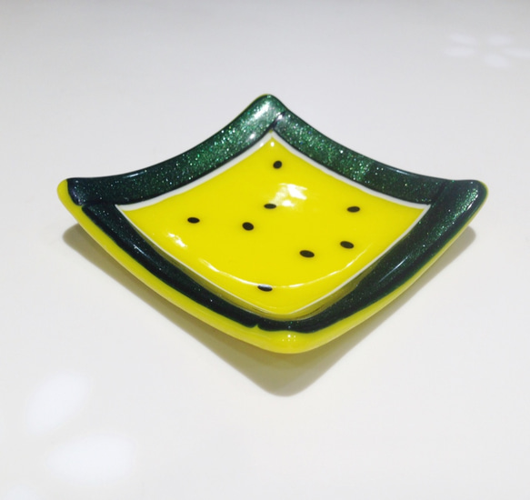 スイカの豆皿（黄色） 2枚目の画像