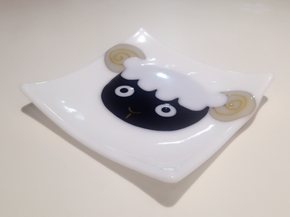 黒ひつじのお皿 中皿 petit chou chou 通販 5992294｜Creema