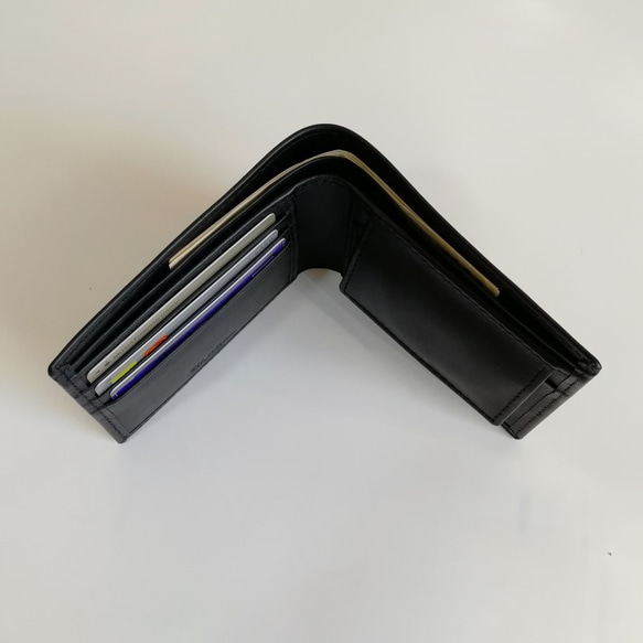 牛革二つ折り財布コインポケットとカードポケット付き(黒) 6枚目の画像