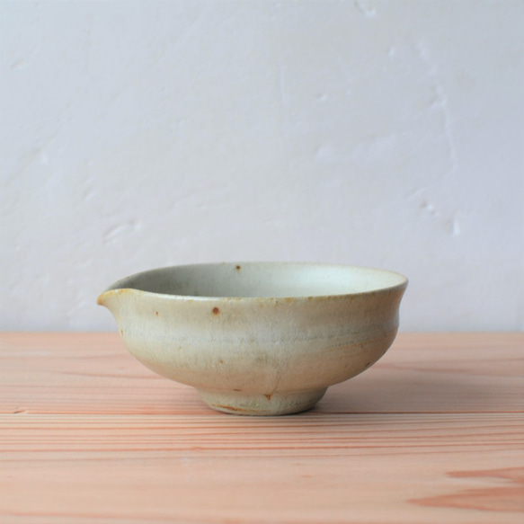 平片口（ひらかたくち）・酒器 白 おちょこ・ぐい呑み・徳利 Frog's