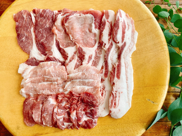 【小江戸黒豚】希少部位の食べくらべセット！ロース・肩ロース・バラ・豚トロ・カシラ（500ｇ）5㎜スライス・焼肉用 1枚目の画像