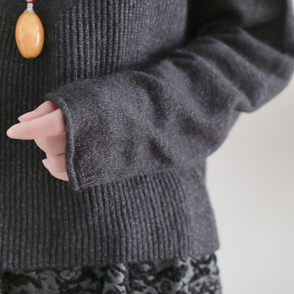 異素材を組み合わせたハイネックセーター チャコール we-210ch 6枚目の画像