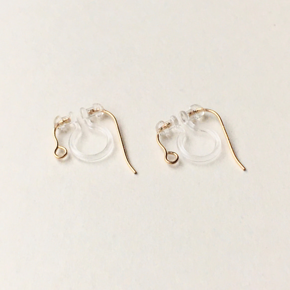 Petite Feather｜Hook Earrings 10枚目の画像