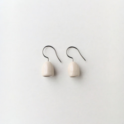 Bell｜Hook Earrings 2枚目の画像