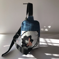 ✨帯リメイク　デニム＆帯コラボ　ボディーバッグ　シルバー　ブルー　ピンク　黒 2枚目の画像