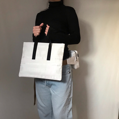 ✨帯リメイク ウエストバッグ&ハンドバッグ 2セット 白バッグ ✨帯リメイク ウエストバッグ&ハンドバッグ 2セット 白バッグ