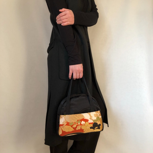 充実の品 ハンドバッグ ボストンバッグ ✨帯リメイク 和柄 錦糸 黒 ボストンバッグ