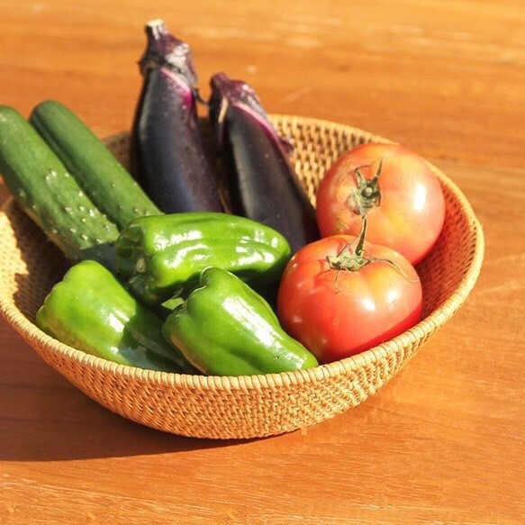 【当日発送！】キッチンに！食卓に！アタ製のかわいいシンプル丸かご♪ みかんかご おうちカフェ 根菜かご 果物かご Ａ０１ 1枚目の画像