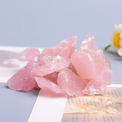 原石 自然のままのパワフルな水晶 さざれ石　ピンク色　 4-6cm  900g浄化セット フローライ 4枚目の画像