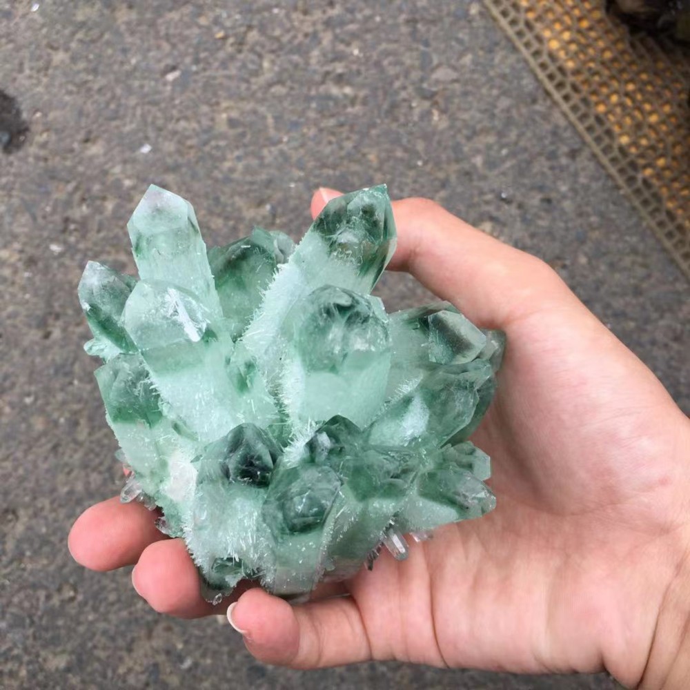 水晶ポイント原石 透明度が高いヒマラヤ水晶クラスター　水晶原石 群晶　水晶の柱 クリスタル 浄化 インテリア