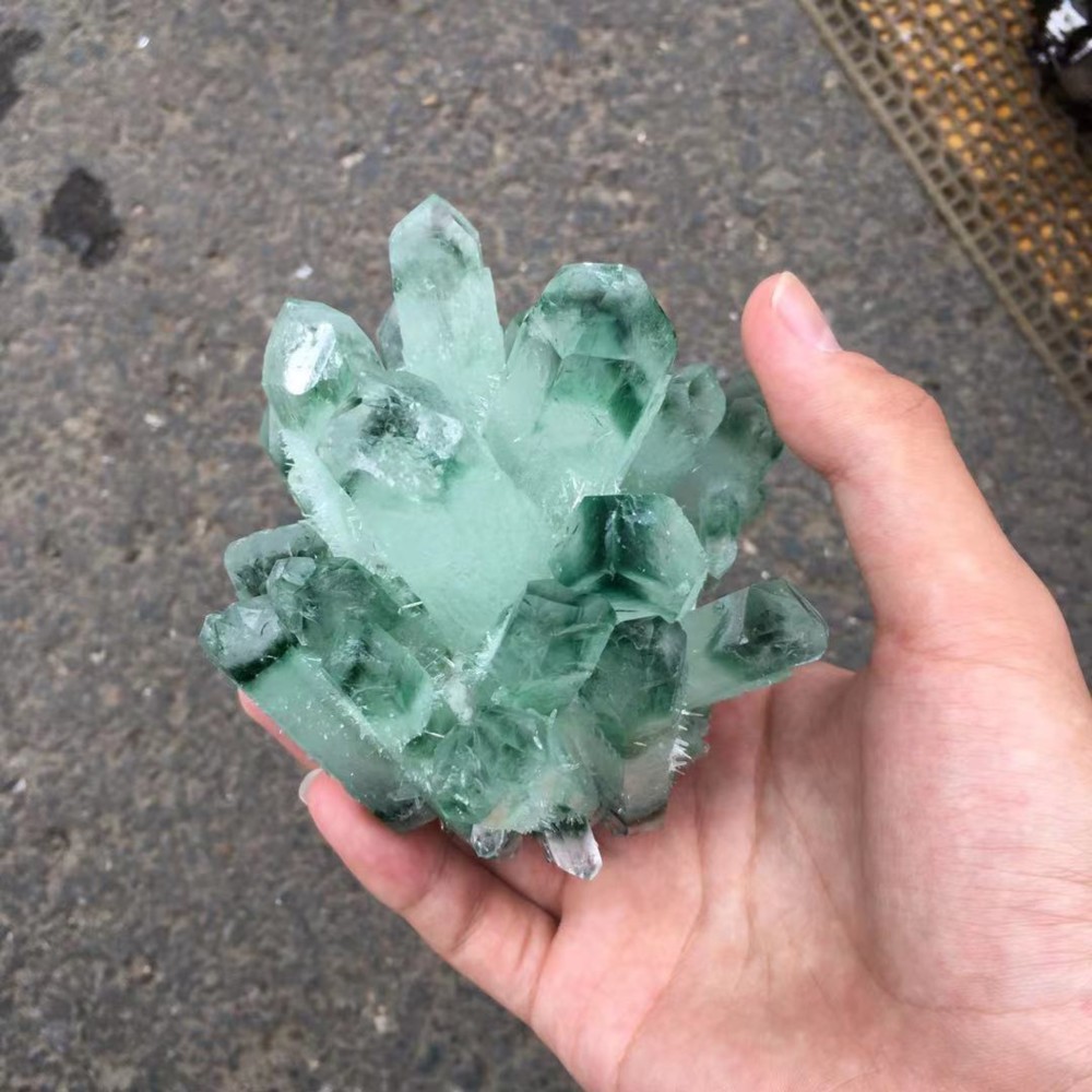 水晶ポイント原石 透明度が高いヒマラヤ水晶クラスター　水晶原石 群晶　水晶の柱 クリスタル 浄化 インテリア