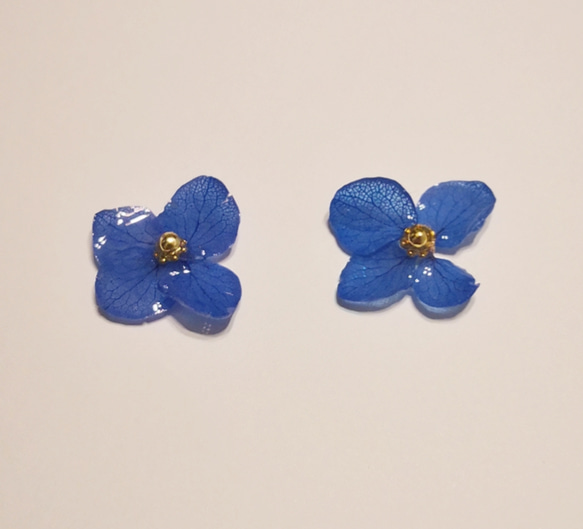 【選べる4color】紫陽花ポイントイヤリングorピアス　　プチプラ 3枚目の画像