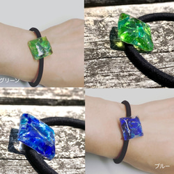 琉球ガラス スクエアキャンディー ヘアゴム（グリーン orブルー）日本製ゴム使用 2枚目の画像