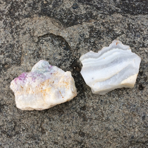 岐阜県産 蛍石と瑪瑙 原石 ペア 天然石 stonetatsuya 通販 11708507