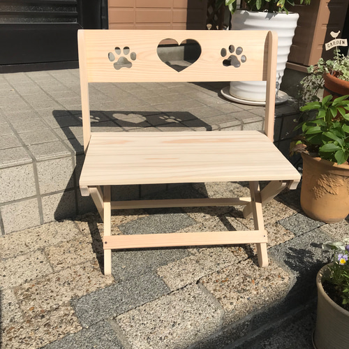 ハートと足あとの折りたたみチェア》木製雑貨 ガーデニング 撮影用
