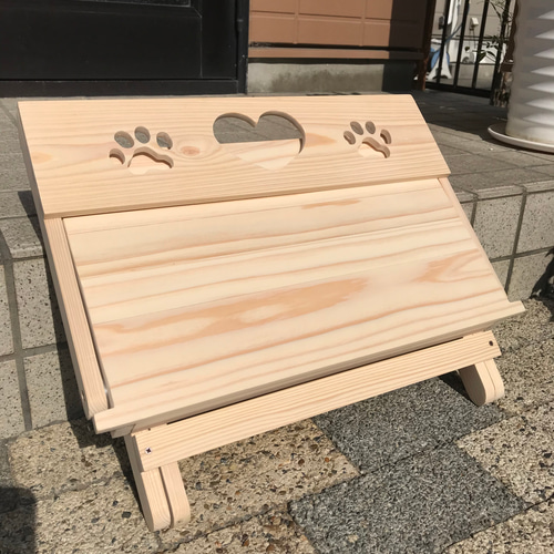 ハートと足あとの折りたたみチェア》木製雑貨 ガーデニング 撮影用