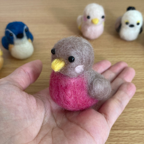 幸せの小鳥ちゃん ピンクロビン 羊毛フェルト作品 羊毛フェルト