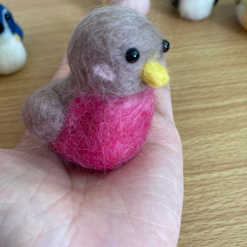 幸せの小鳥ちゃん ピンクロビン 羊毛フェルト作品 羊毛フェルト