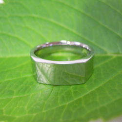 鍛造 結婚指輪 プラチナ pt900 印台リング 幅7mm 横長角の印台 カレッジリング 鏡面 5枚目の画像