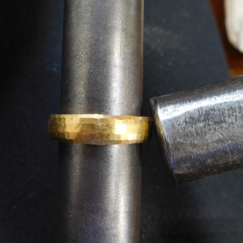 鍛造 結婚指輪 純金 24金 k24 槌目 甲丸 リング 太め 幅5mm