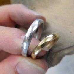 鍛造 結婚指輪 プラチナ1000 純金 純プラチナ k24 槌目 甲丸 リング 幅3mm マット 7枚目の画像