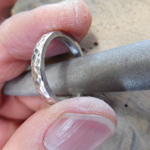 鍛造 結婚指輪 プラチナ1000 純プラチナ プラチナ999 槌目 甲丸 リング