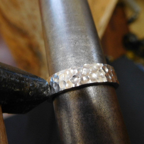 鍛造 結婚指輪 プラチナ pt900 槌目 平打ち リング 男性5.5mm 鍛造 結婚指輪 プラチナ pt900 槌目 平打ち リング 男性5.5mm