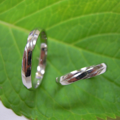 鍛造 結婚指輪 プラチナ pt900 幅3mm 光沢 スタイリッシュな三角 
