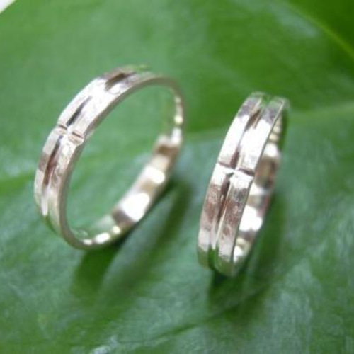 プラチナpt900 リング槌目手作りオリジナル 15号9.59 g