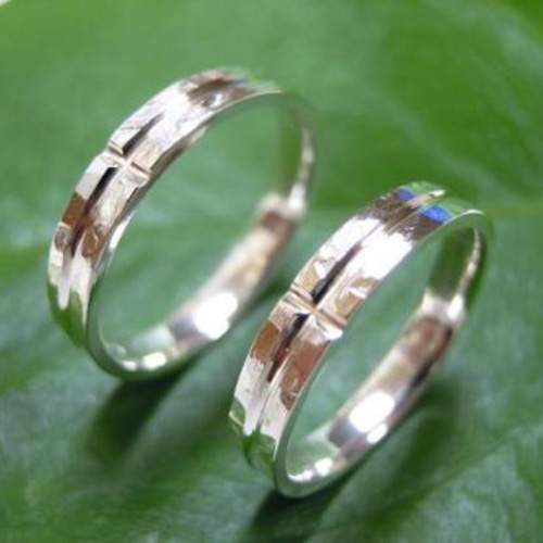 プラチナpt900リング 槌目 幅4.2㎜ 15号 6.29 g オリジナル 鍛造 結婚指輪