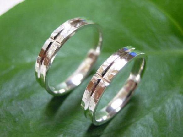 鍛造 結婚指輪 プラチナ pt900 槌目 平打ち リング 幅3.5mm 鏡面