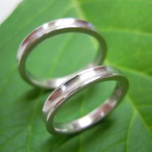鍛造 結婚指輪 プラチナ pt900 凹んだ甲丸 逆甲丸デザイン 幅3mm