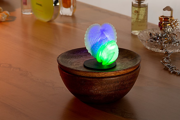 「ハート」 貝殻LEDランプ アップライトタイプ  U-01 3枚目の画像
